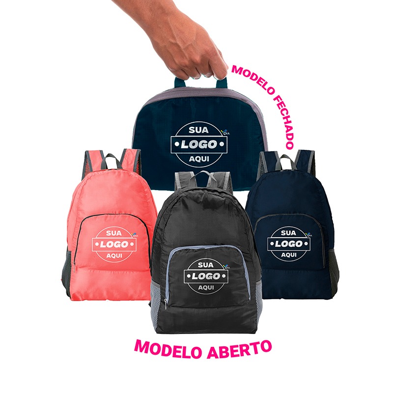 Bolsa térmica leve confeccionada em oxford impermeavel e capacidade maxima de 5 litros. Possui revestimento interno em folha de aluminio, o que oferece a conservação da temperatura de alimentos e bebidas por mais tempo. Conta também com bolso forntal com plaquinha fixa em plastico e par de alças em nylon para trasnporte.
Altura : 20 cm
Largura : 21 cm
Profundidade : 10 cm
Medidas aproximadas para gravação (CxL): 1 cm x 4 cm
